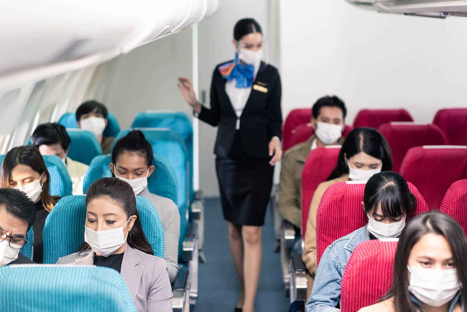 Covid, Ecdc: “Test e mascherine per voli in arrivo da Cina”