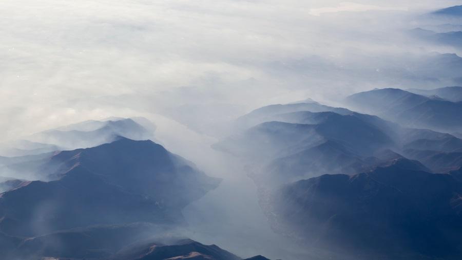Perché la Pianura Padana è così inquinata? Le cause dietro la zona più tossica d&#8217;Italia